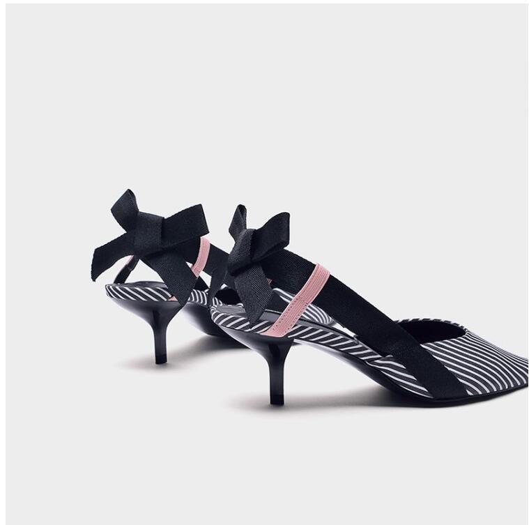 Elegante gestreifte Kitten-Heel-Mules – Stilvolle Sommerschuhe für Damen mit femininer Schleife