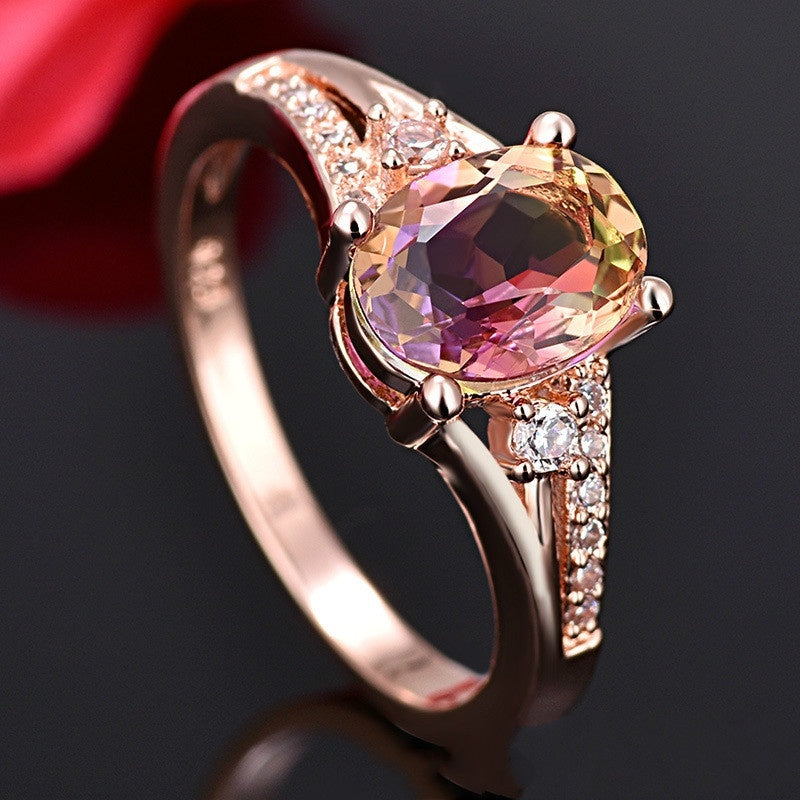 Vergoldeter Kristallring mit Quadratdiamant – Eleganz in Roségold und Opal