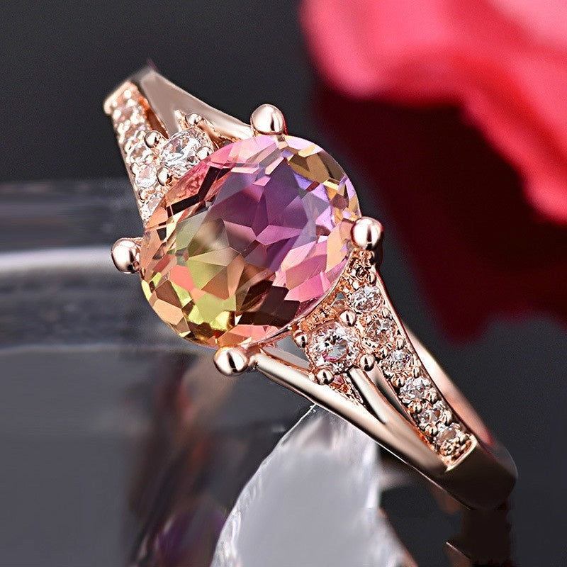 Vergoldeter Kristallring mit Quadratdiamant – Eleganz in Roségold und Opal