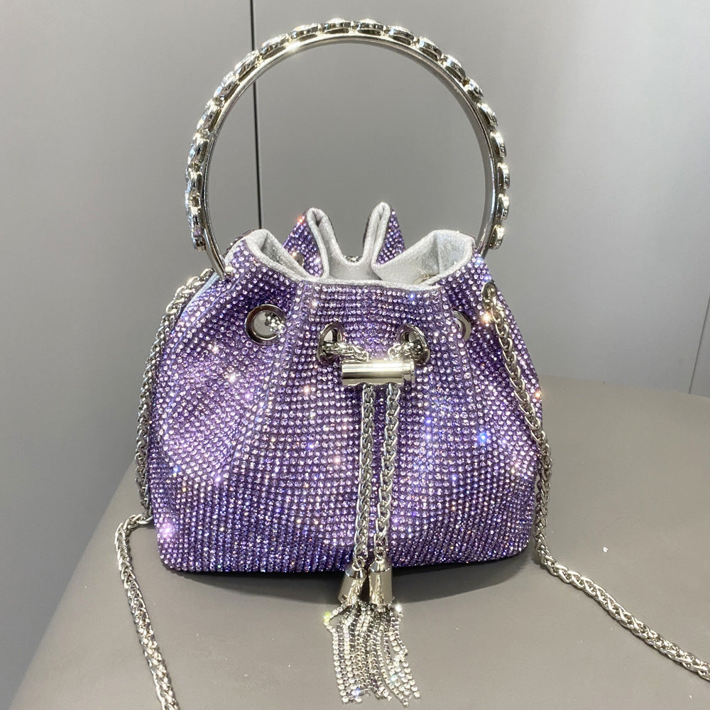 Luxuriöse Damen-Handtasche mit glänzenden Details – Eleganz im europäischen und amerikanischen Stil