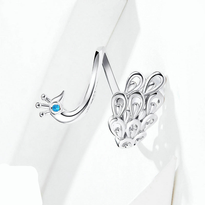 White gold plated peacock ring made of 925 silver – elegance and shine