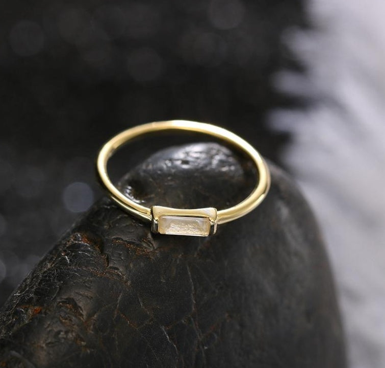 Goldener Edelsteinring – Eleganz aus 925er Silber