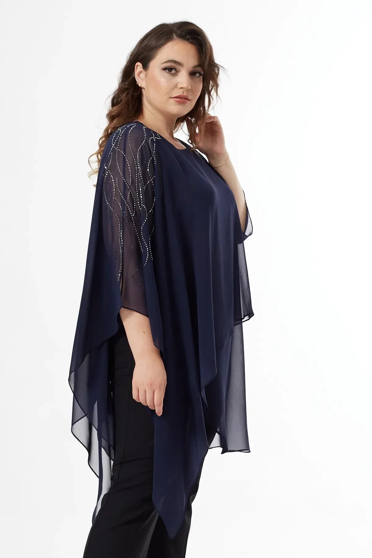 Elegante Chiffon-Bluse in Übergröße – Asymmetrisches Design mit transparenten Ärmeln für stilvolle Auftritte