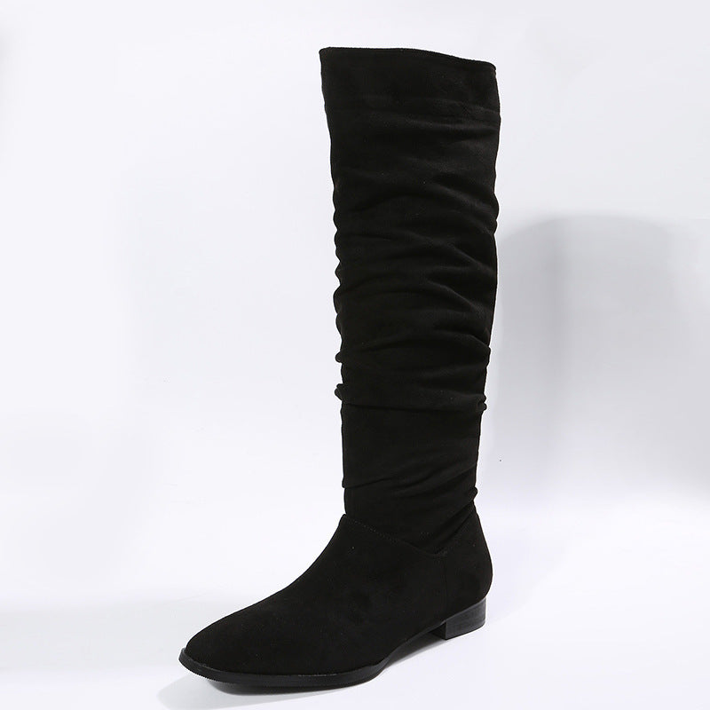 Damen Stiefel – Flache Faux-Wildlederstiefel mit Spitzem Zeh und Faltendesign